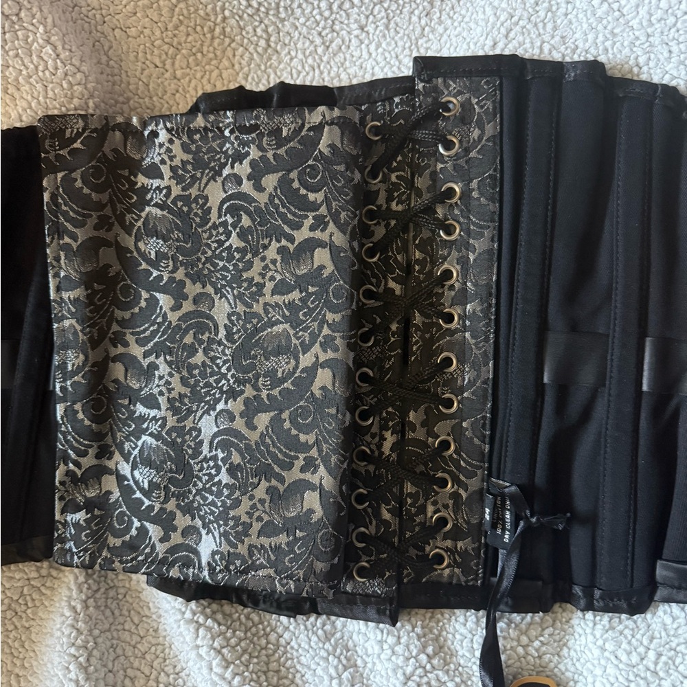Silver and black brocade steel boned underbust corset - Picture 5 of 8